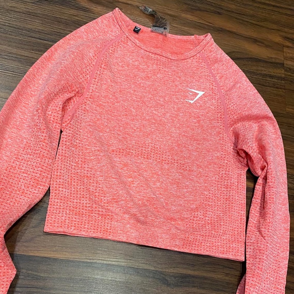 Gymshark Vital Seamless Crop Top in Peach Coral Size Small